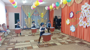 Международный женский день Международный женский день.